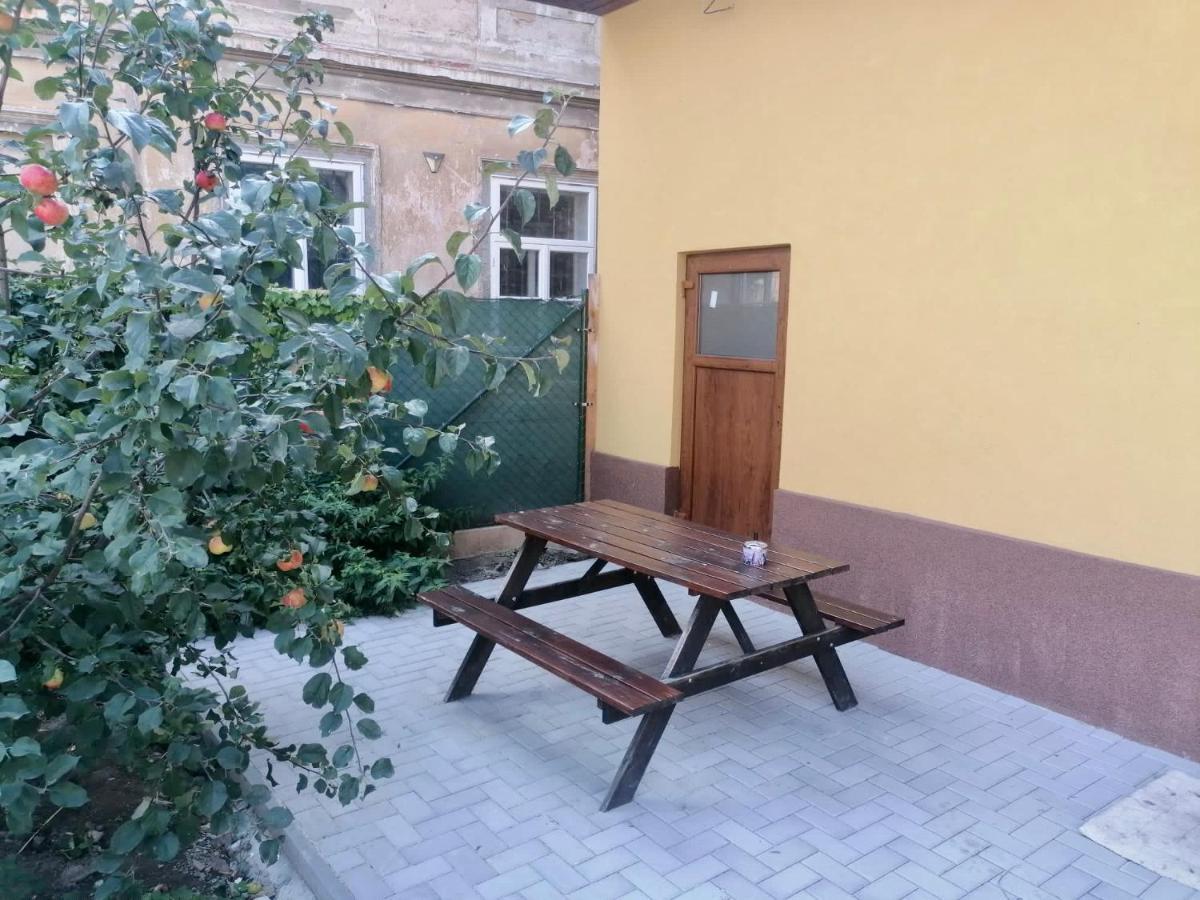 Apartmany Statek Bezdedice Hostomice Exterior foto